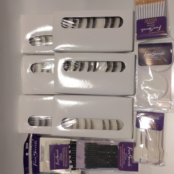 Makeup Artist Pack Lashes Brushes Sponges more - Picture 1 of 5